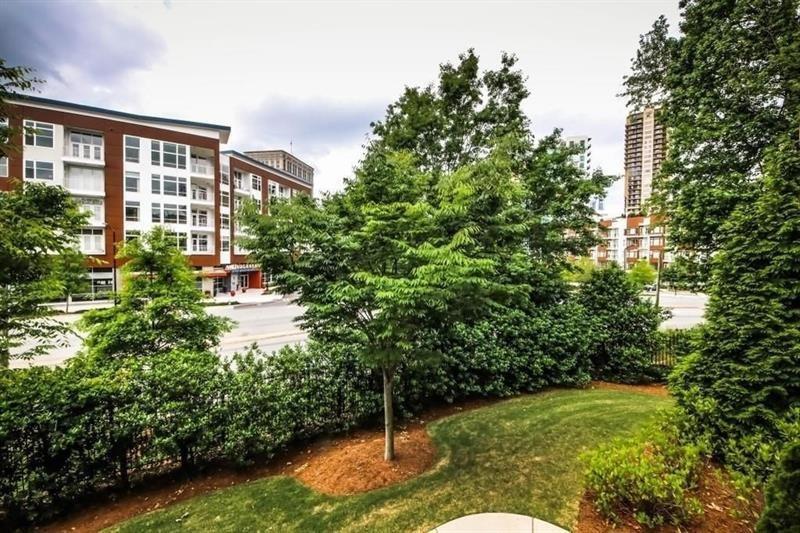 Property Photo: 1004 E Paces Chase NE GA 30326