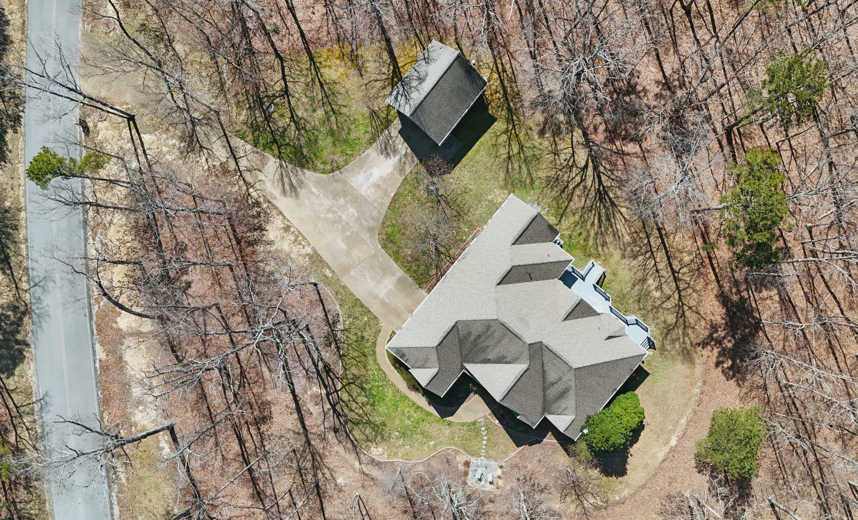 Property Photo: 50 E Horseshoe Bend Road E TN 37377