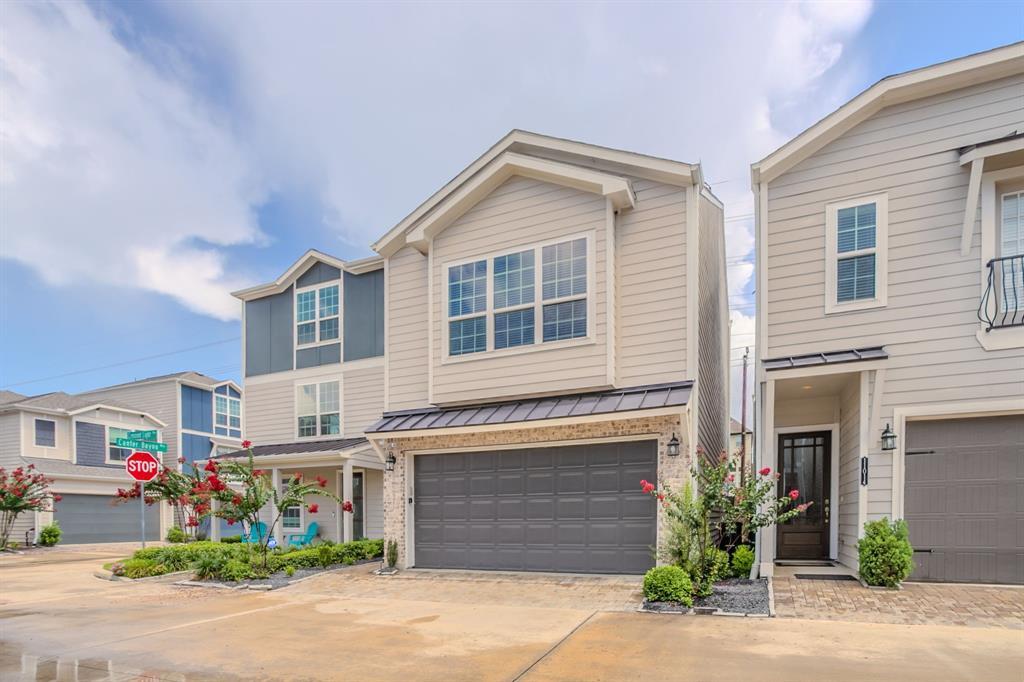 Property Photo:  11016 Crescent Light Way  TX 77043 