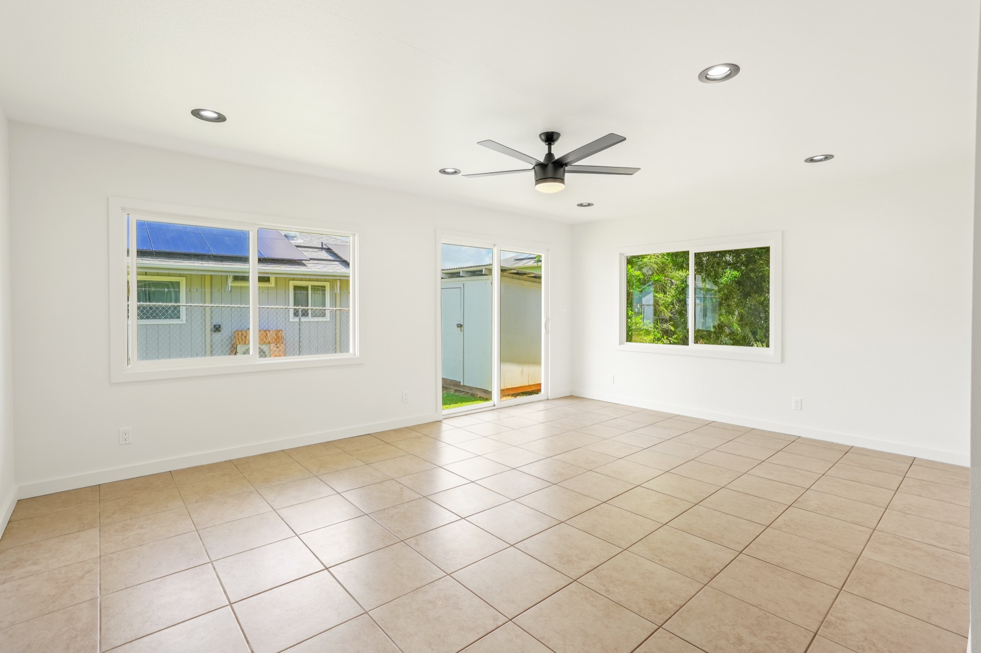 Property Photo: 387 Miulana Pl HI 96746