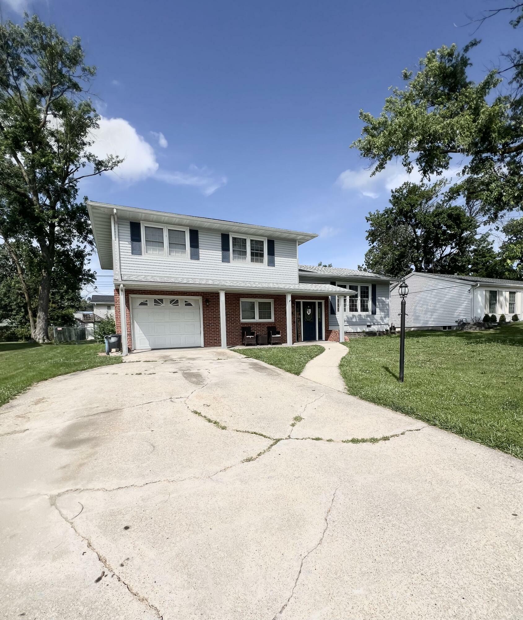 Property Photo: 1005 Dorcas Street MO 65265
