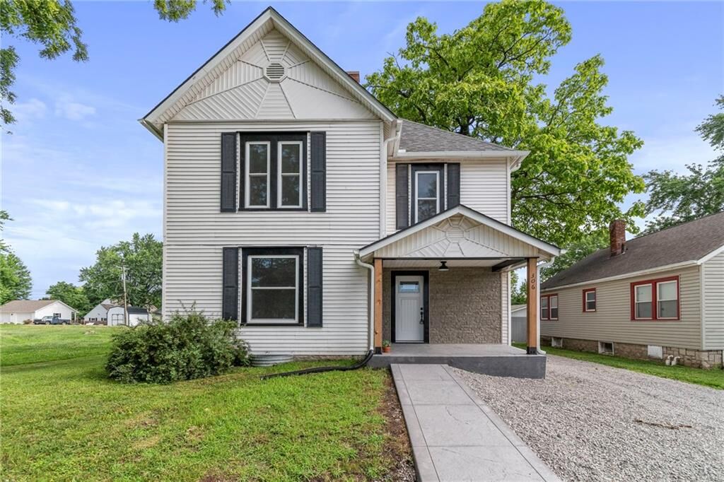 Property Photo:  306 W 4th Street  MO 64429 