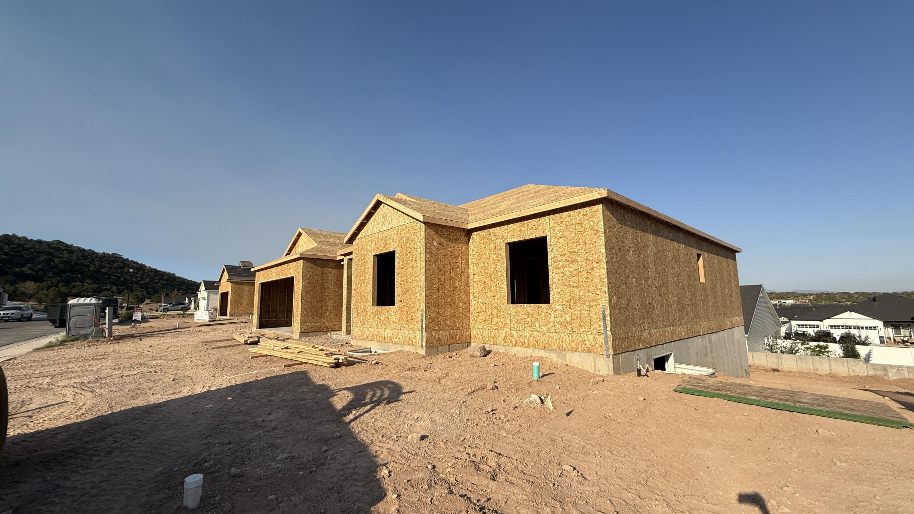 Property Photo: 107 N Sterling Dr (Lot 35 Phs 4 Crescent Hills) UT 84720