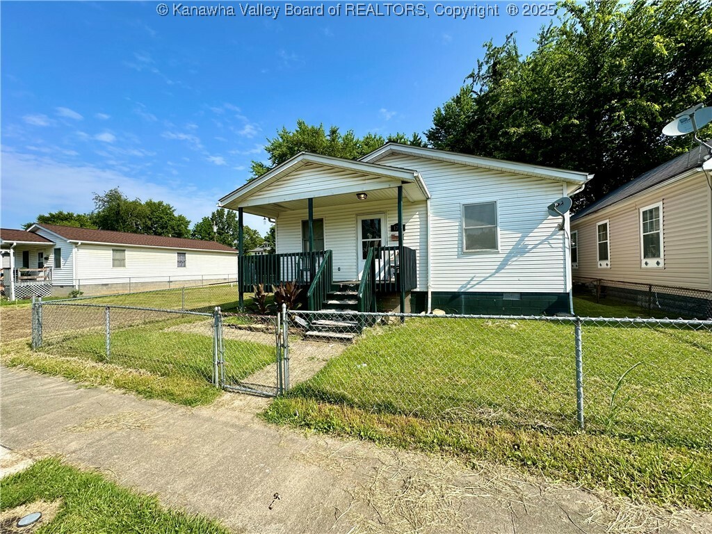 Property Photo: 1736 10th Avenue WV 25701