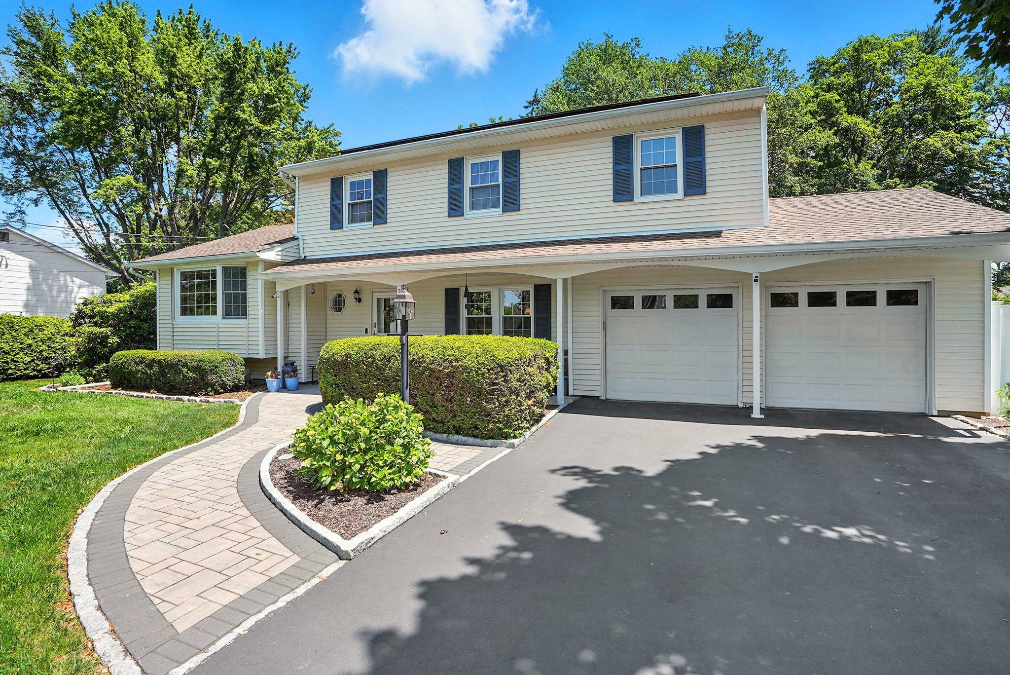 2938 Saddle Ridge Drive  Yorktown Heights NY 10598 photo