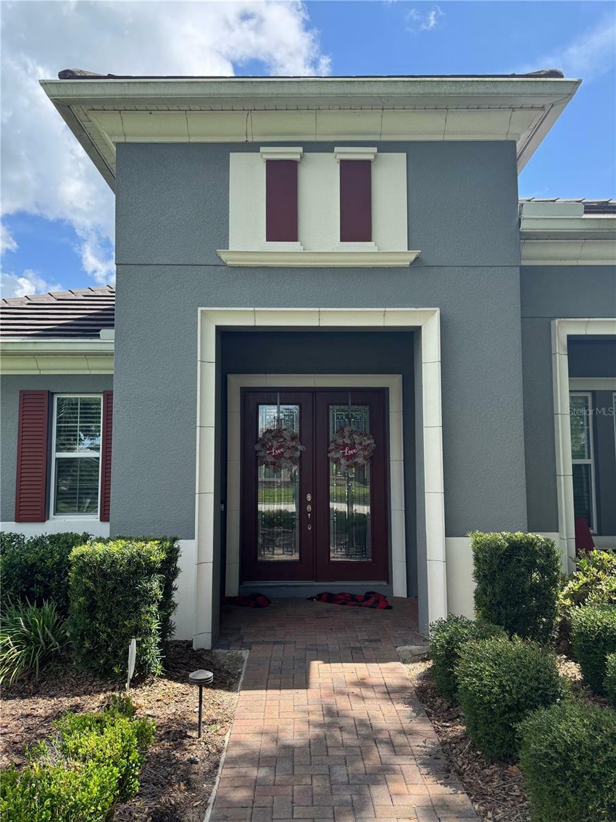 Property Photo: 25863 Crossings Bluff Lane FL 32776