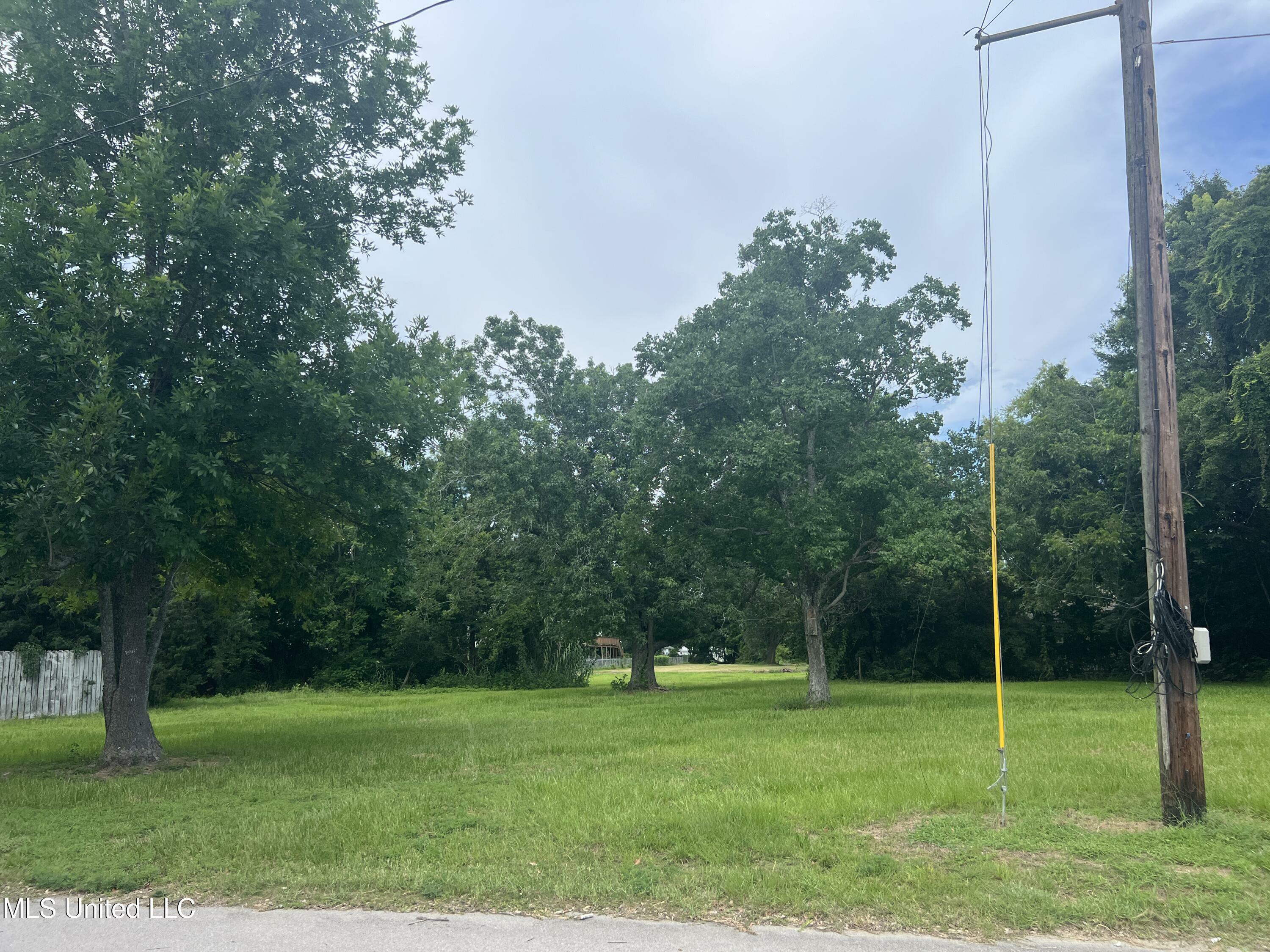 Property Photo: 308 Dunbar Street MS 39530
