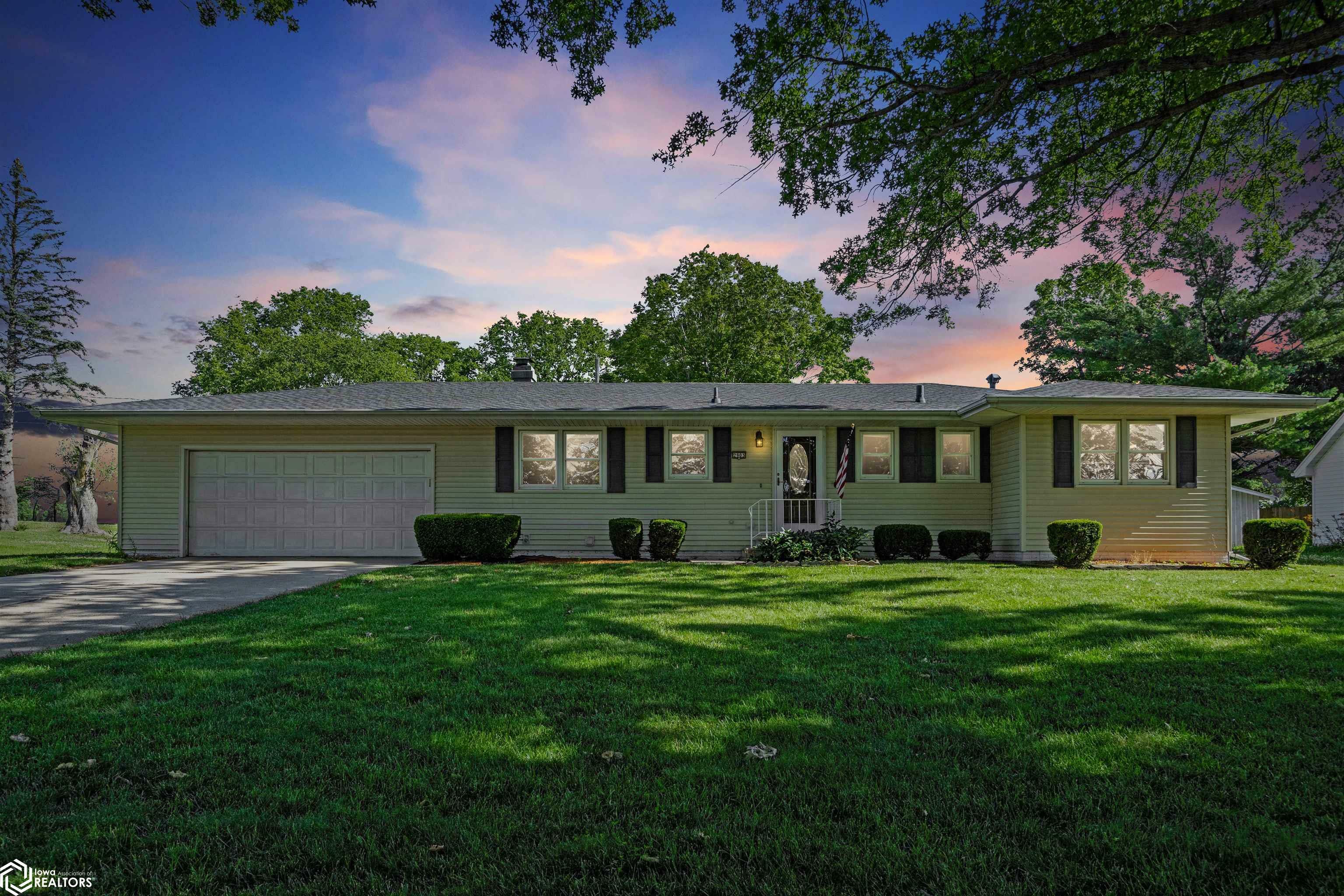 Property Photo: 2903 Nelson Road IA 50158