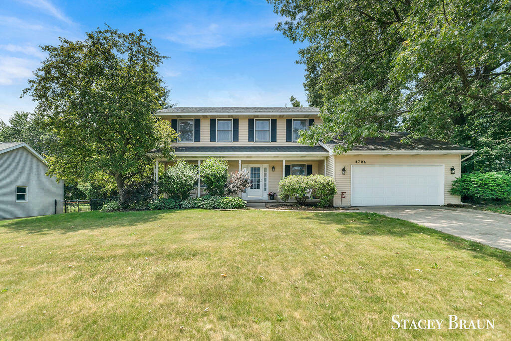 2704 Curticewood Drive NE  Grand Rapids MI 49525 photo