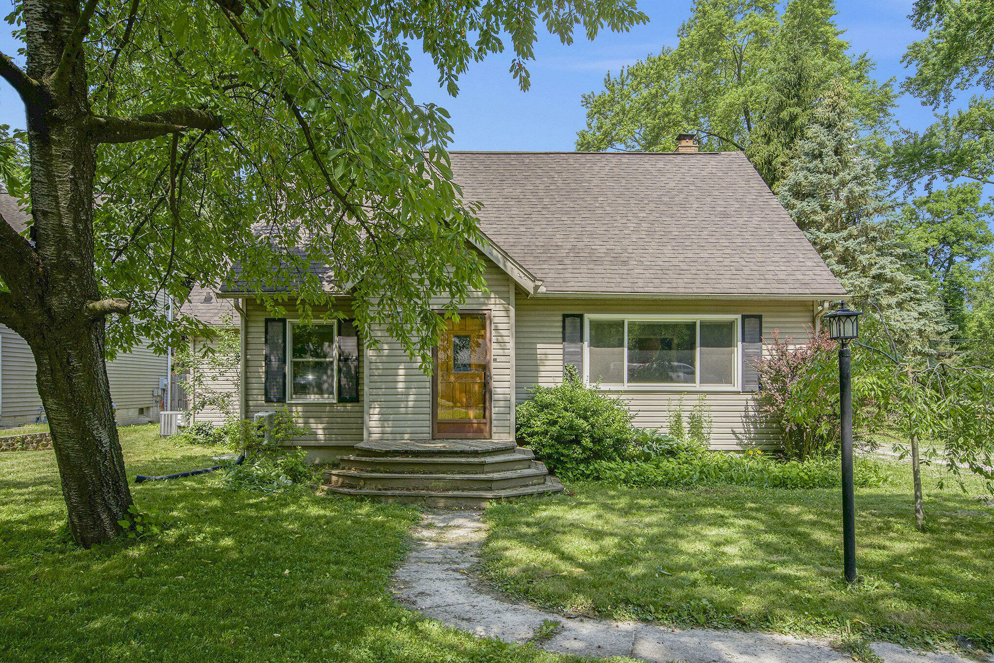 415 Pinewood Street  Ann Arbor MI 48103 photo
