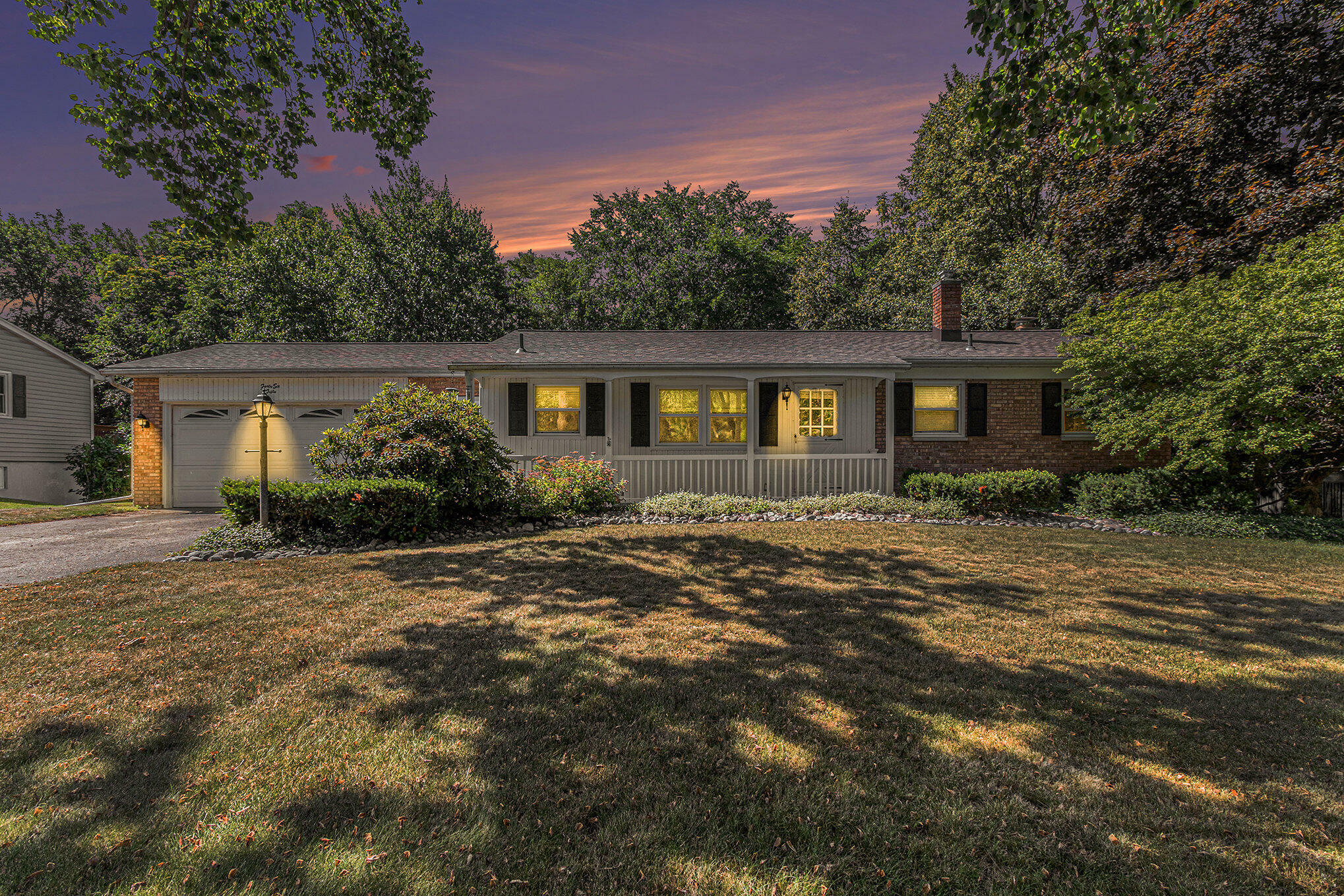 Property Photo: 4650 Rollridge Avenue MI 49004