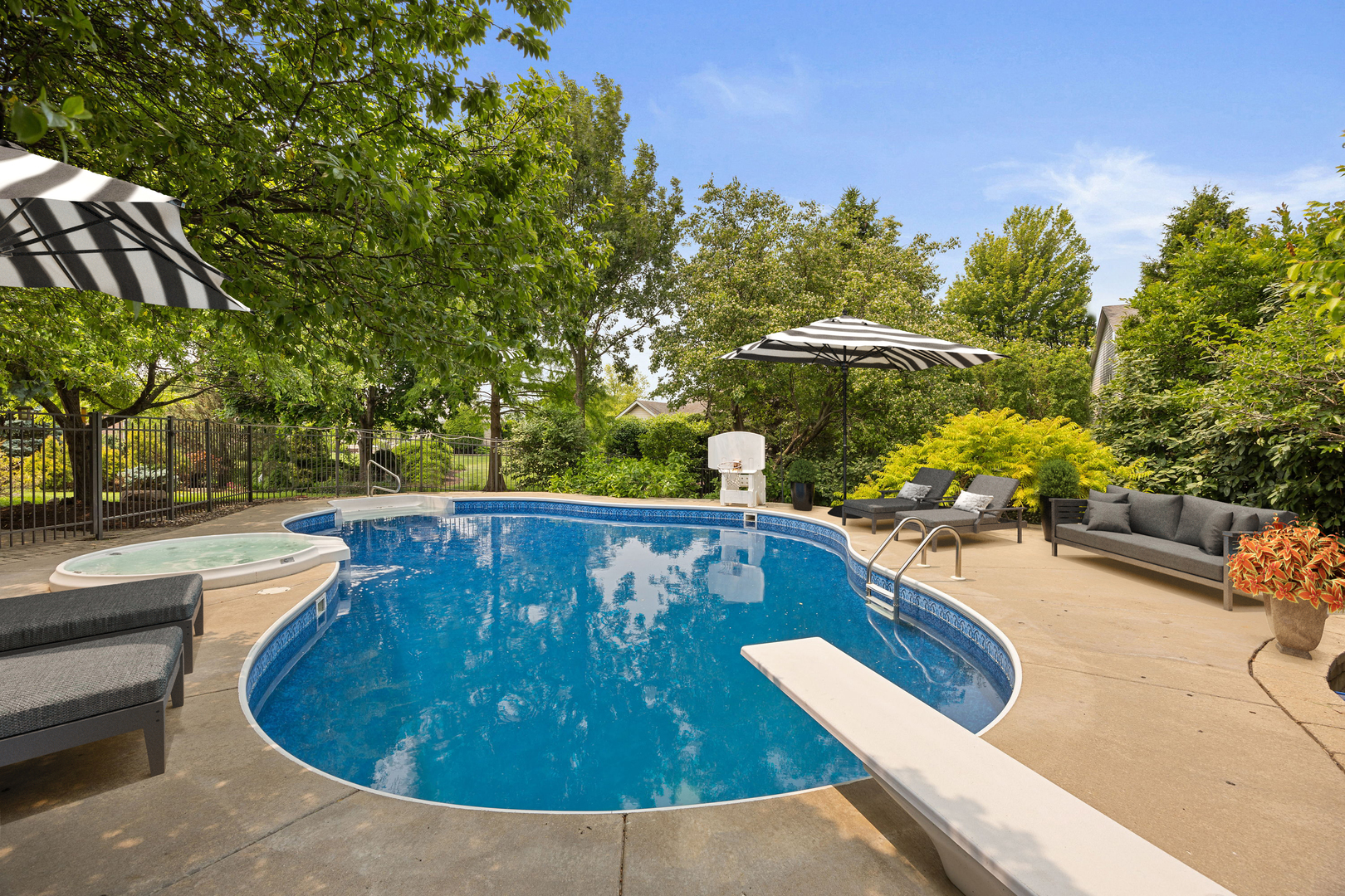 Property Photo:  16266 W Mohawk Court  IL 60441 