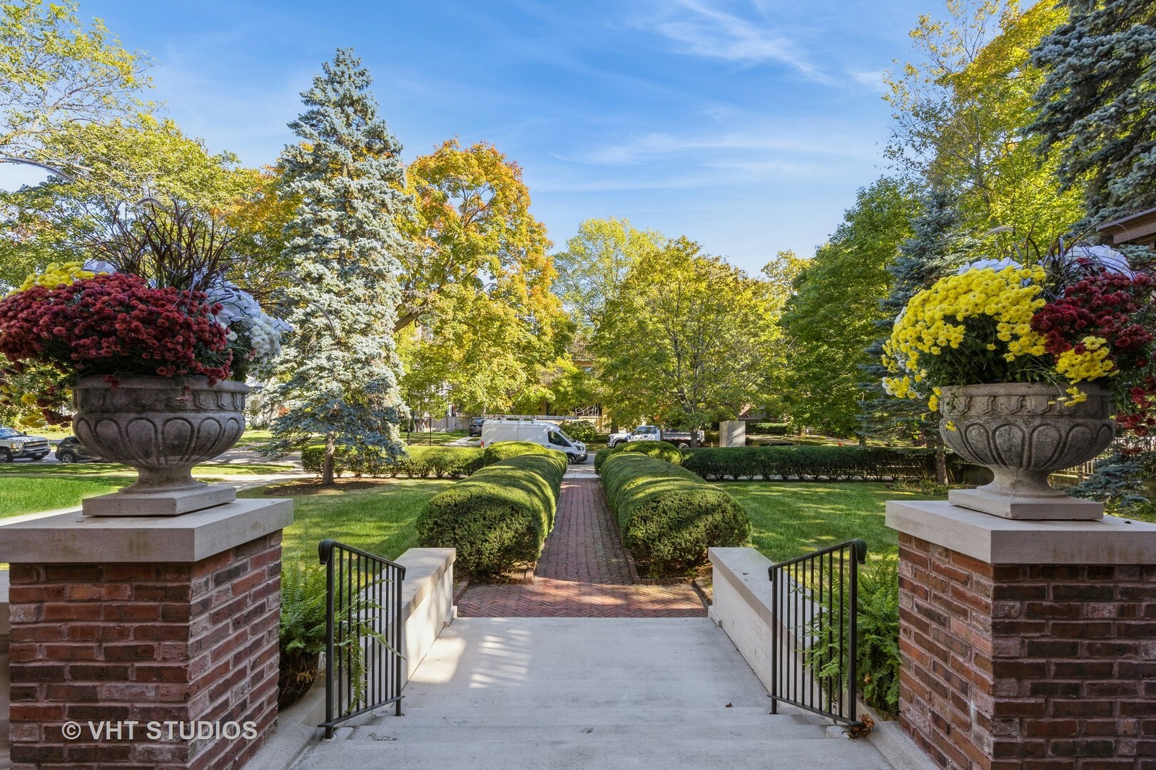 Property Photo: 1120 Forest Avenue IL 60202