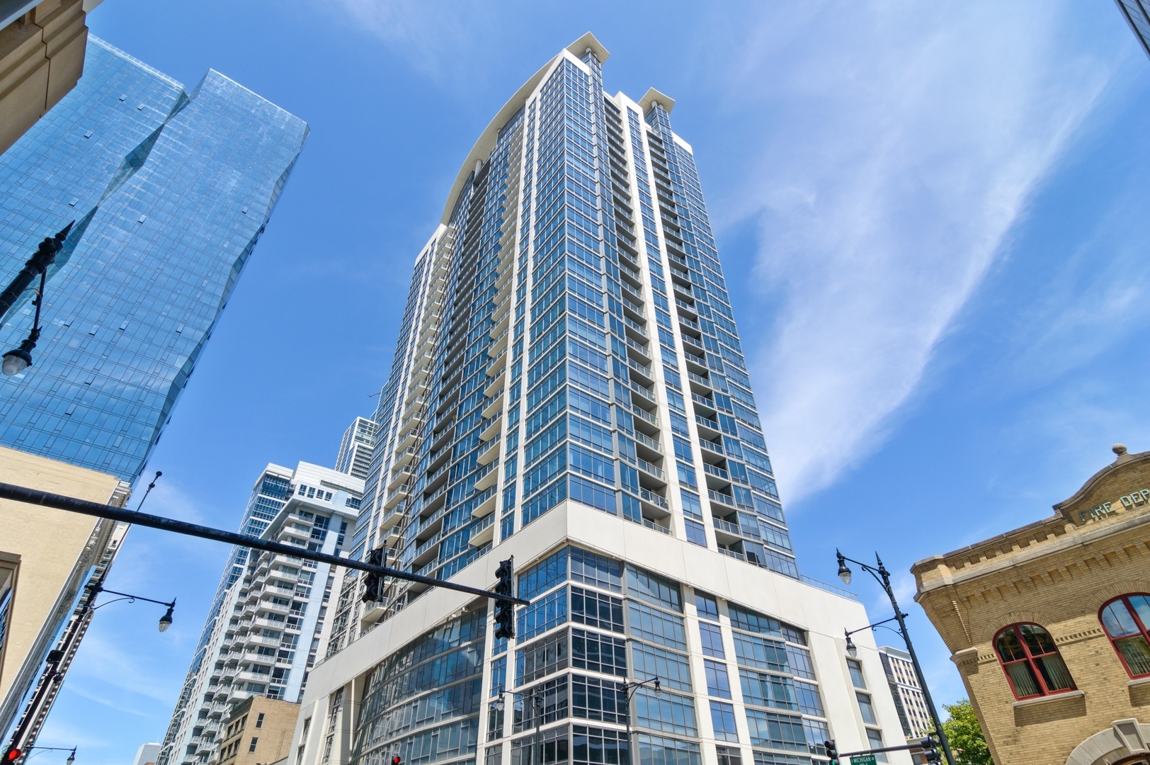 100 E 14th Street 1301  Chicago IL 60605 photo