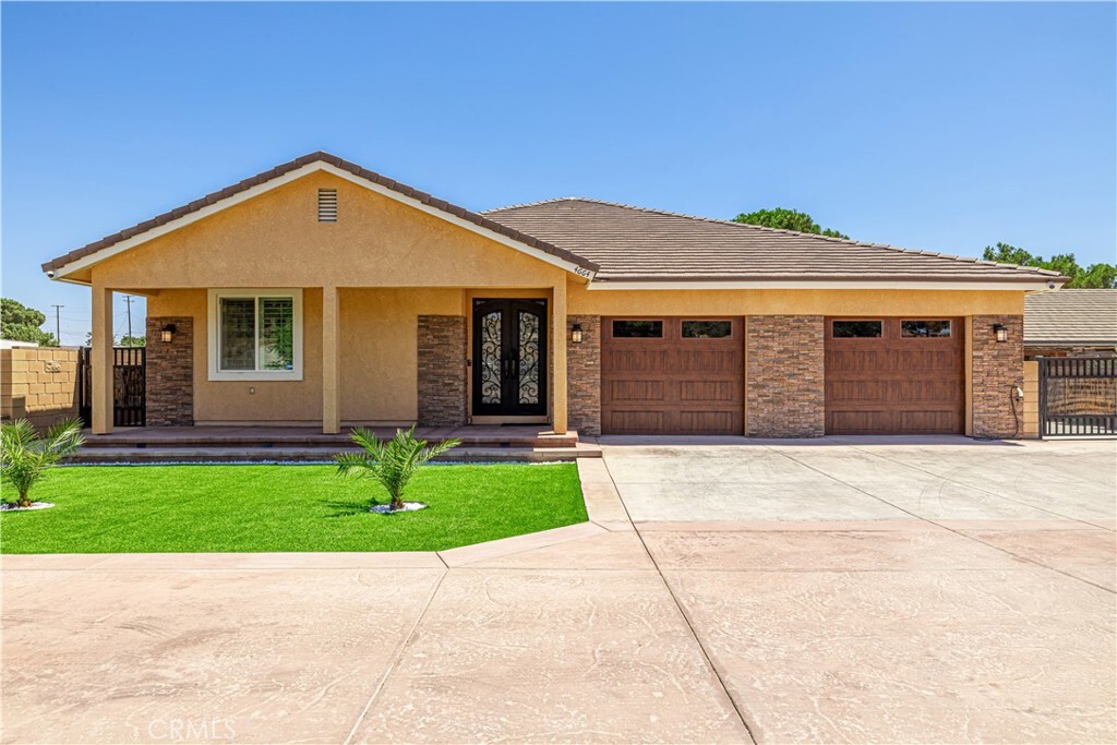 Property Photo: 4664 Quartz Hill Road CA 93536