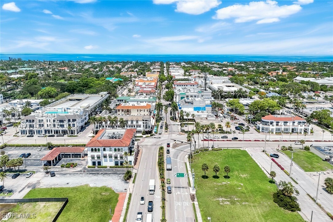 Property Photo:  875 6th Avenue S 303  FL 34102 
