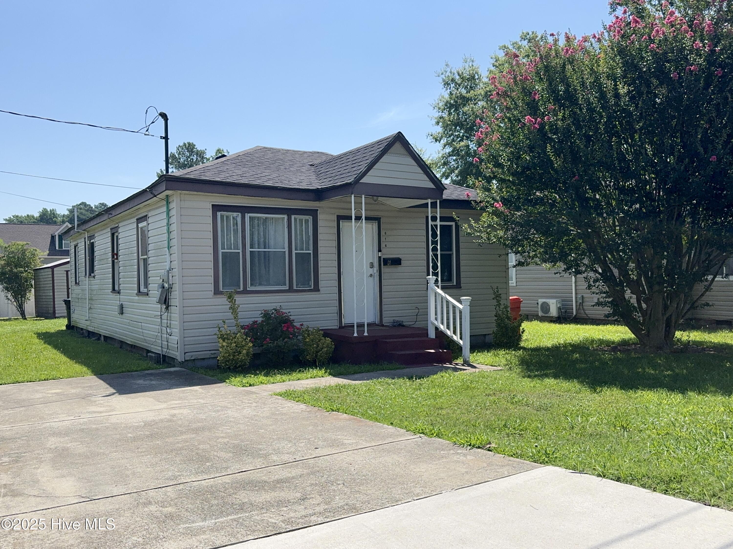 Property Photo:  616 Cardwell Street  NC 27909 