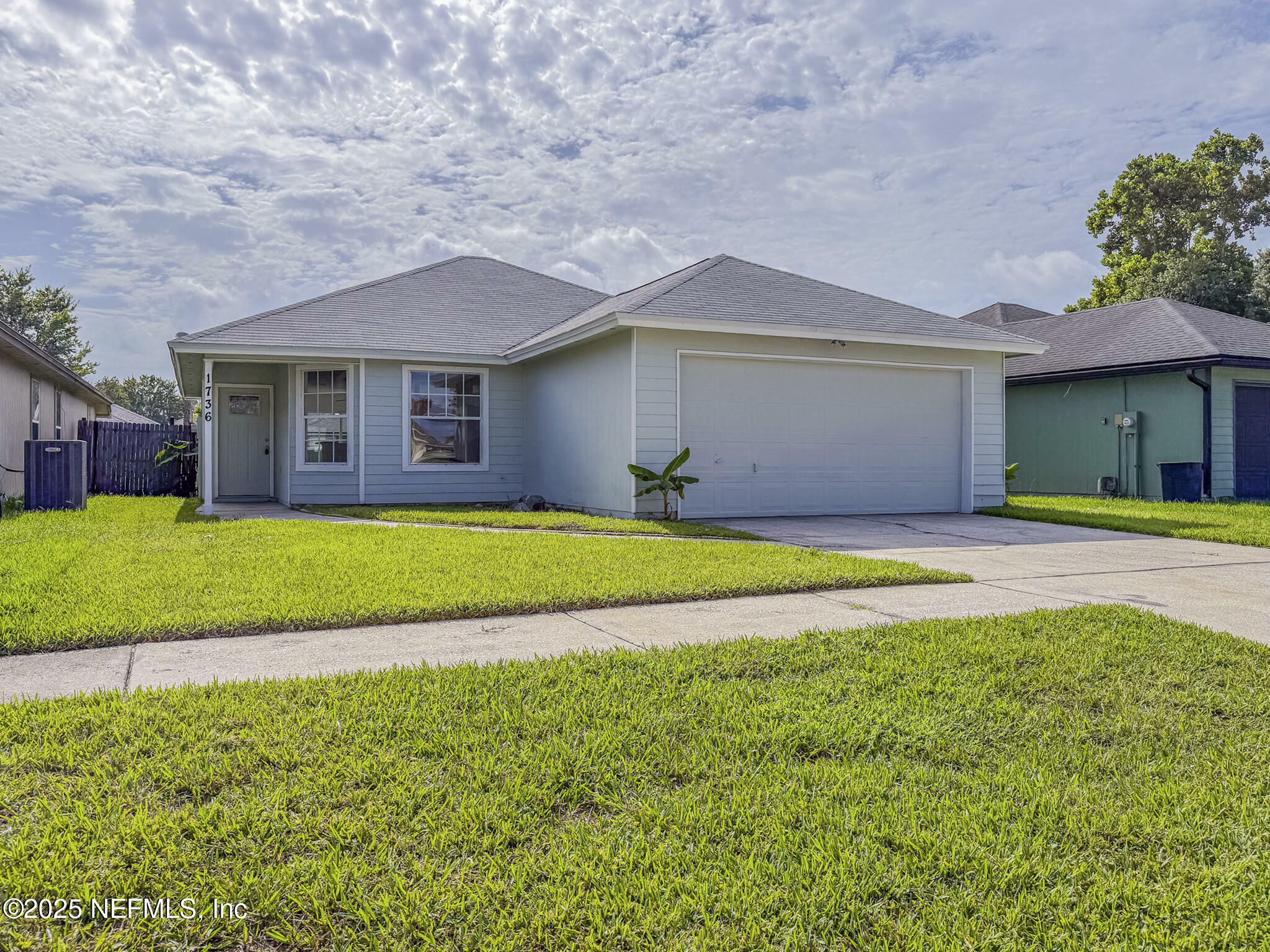 Property Photo: 1736 Ashwood Circle FL 32068