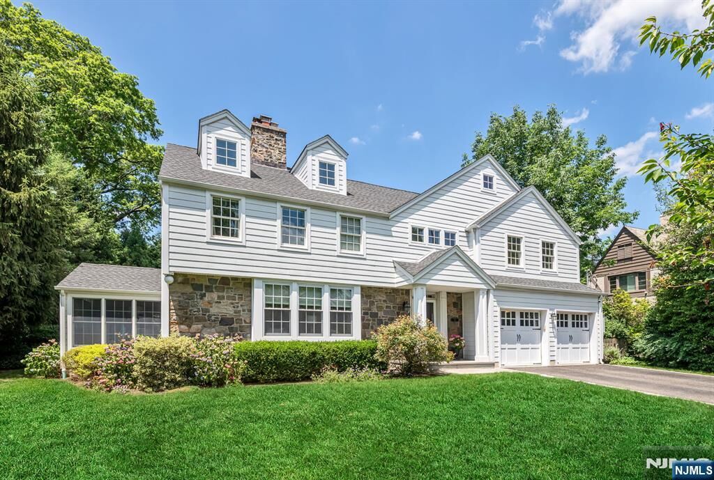 Property Photo:  37 Sutton Drive  NJ 07423 