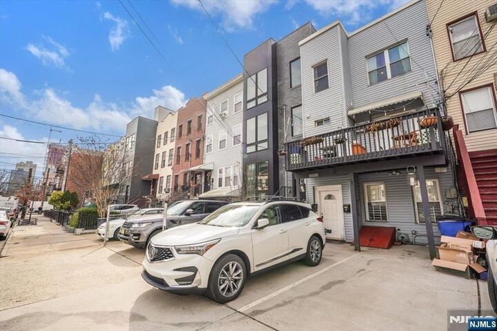 Property Photo:  351 5th Street 3  NJ 07302