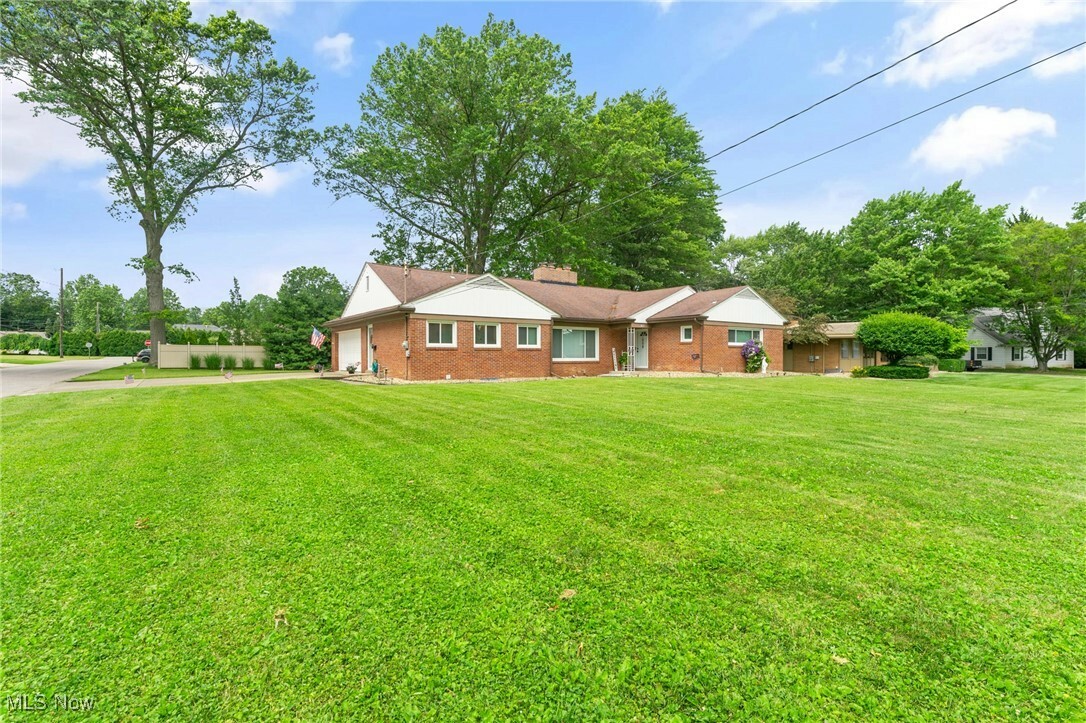 262 Marwood Drive SE  Warren OH 44484 photo