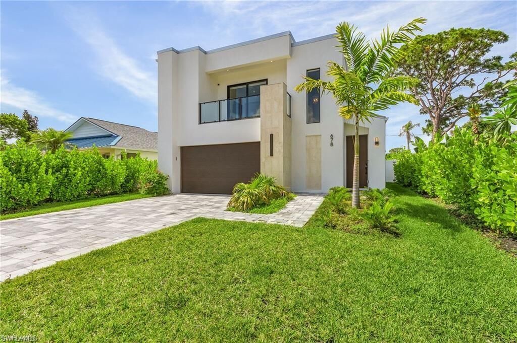 Property Photo:  678 95th Ave N  FL 34108 