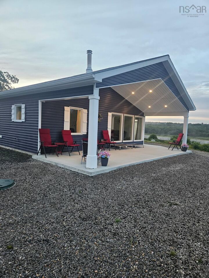 54 Scotts Drive — photo 1