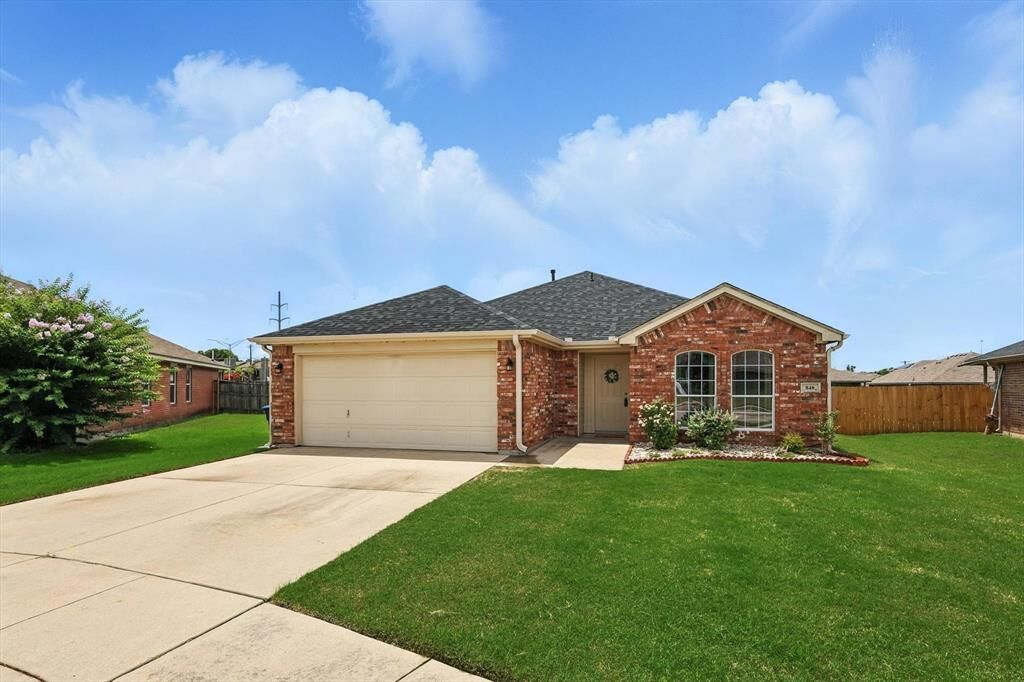 Property Photo: 848 Coppin Drive TX 76120