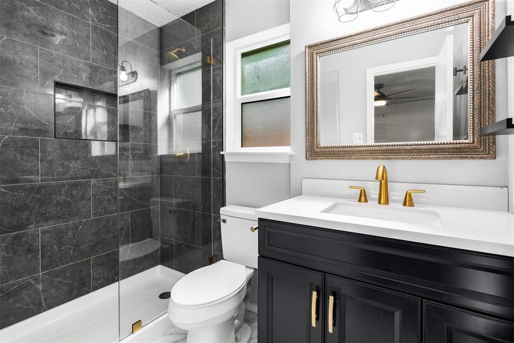 Property Photo: 745 NW Douglas Street TX 76028