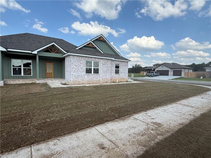 Property Photo:  1409 Latium Street  AR 72761 