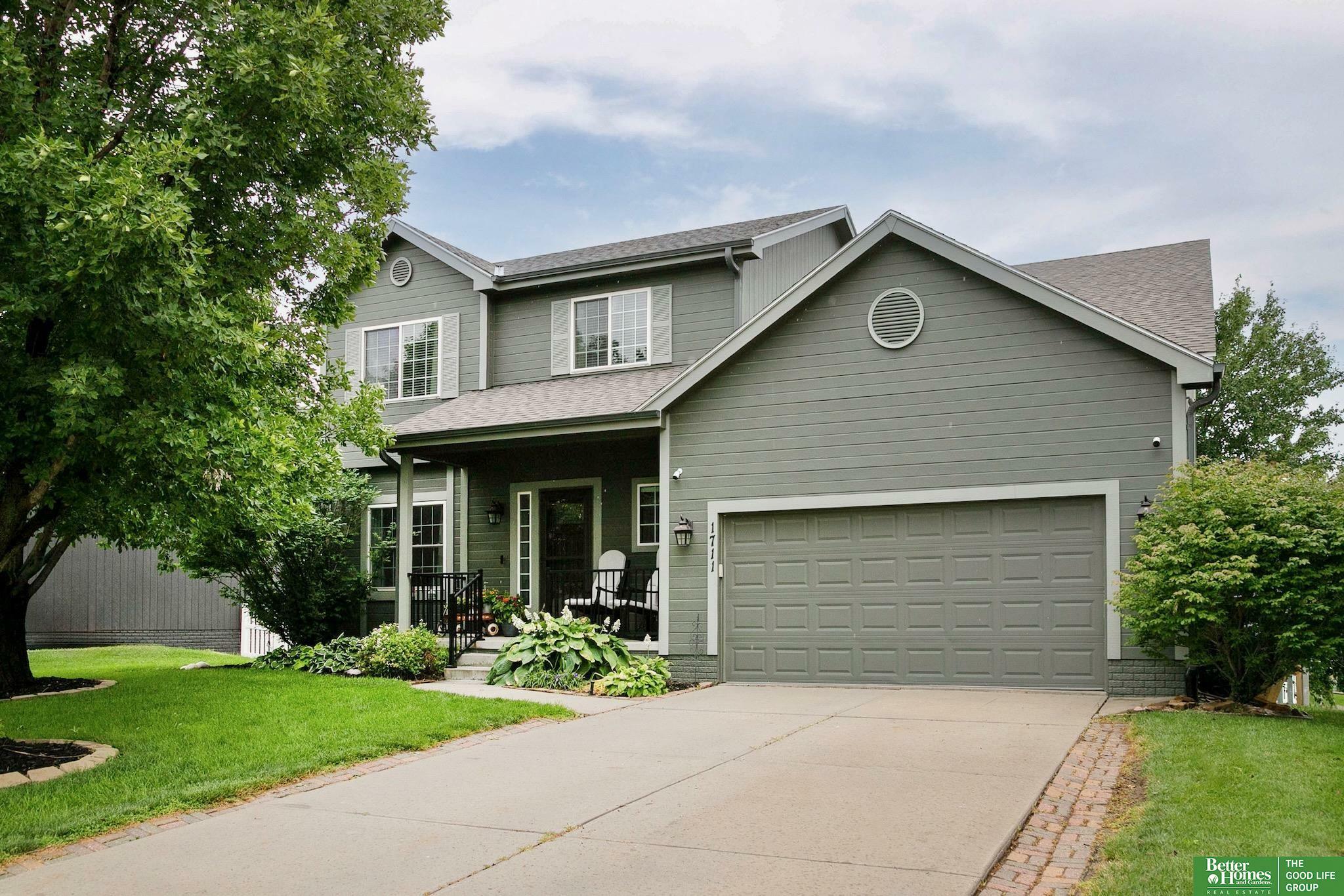 1711 Lakewood Drive  Papillion NE 68046 photo