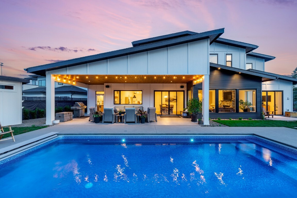 Property Photo: 3055 Shaleview Drive BC V4T 3L6