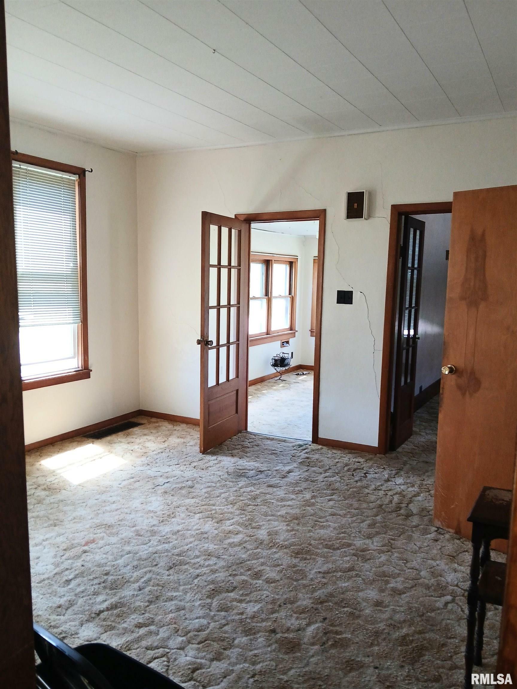 Property Photo: 392 21st Place IA 52732