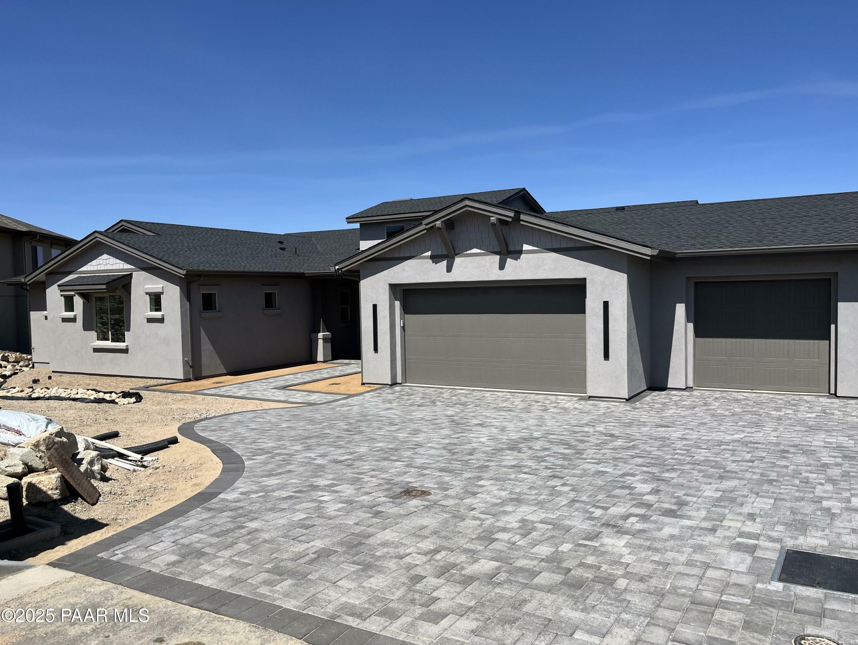 Property Photo:  481 W Palmer Place W  AZ 86303 