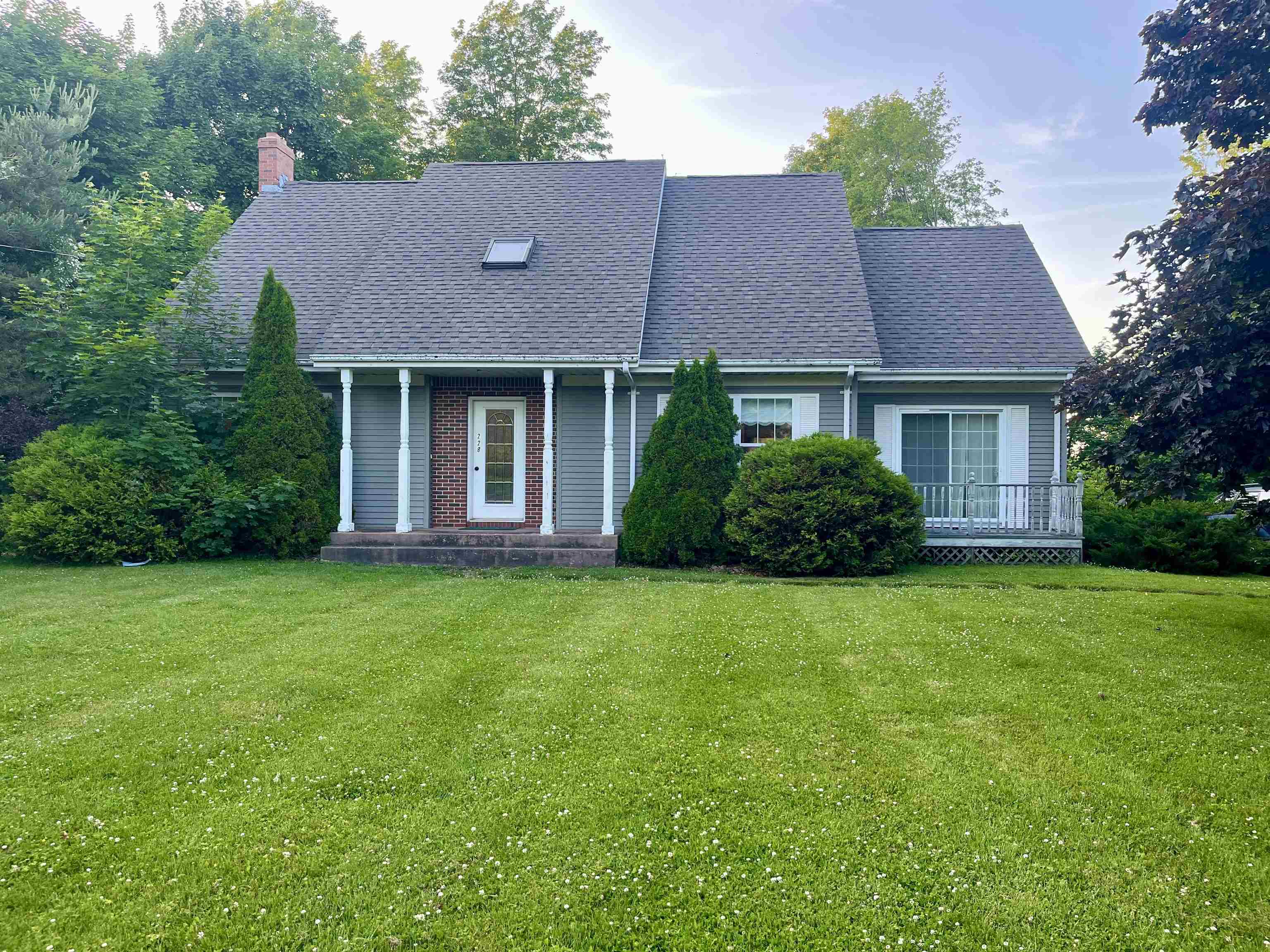 Property Photo: 228 Willow Street PE C0A 1R0