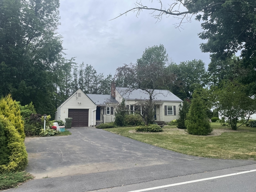 Property Photo: 3 Paxton Rd MA 01562