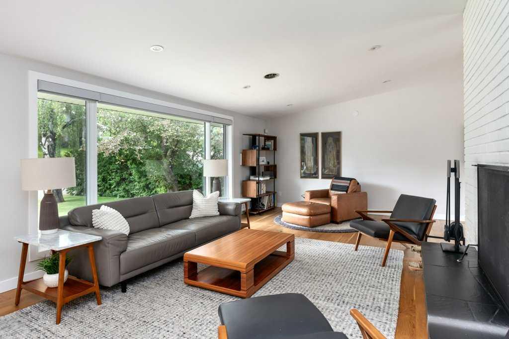 Property Photo: 56 Massey Place SW AB T2V 2G5