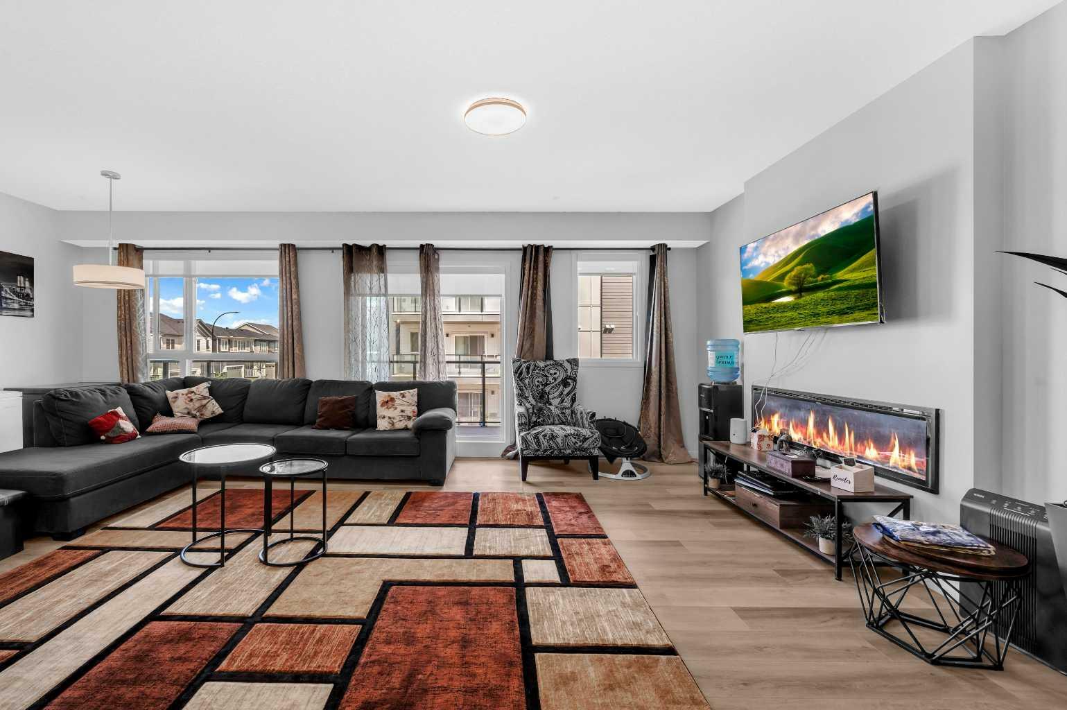 Property Photo: 33 Carringham Gate NW 3204 AB T3P 2H6