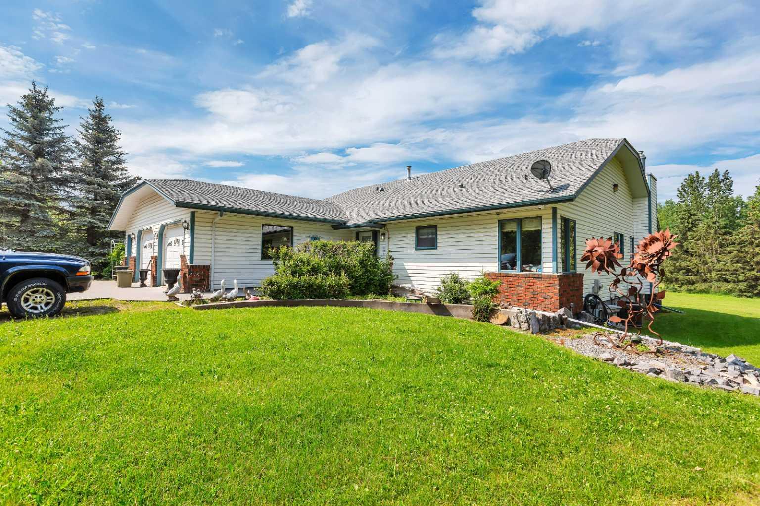 Property Photo: 4000 42 Street AB T4T 1A7