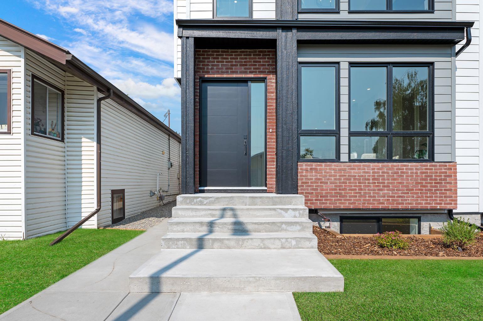 Property Photo: 1137 41 Street SW AB T3C 1X5