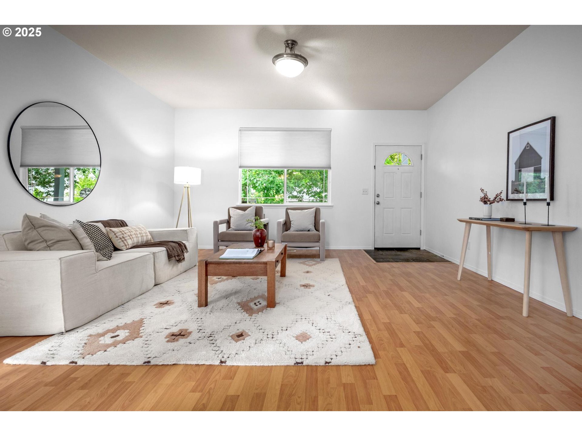 Property Photo: 10008 N Central St OR 97203