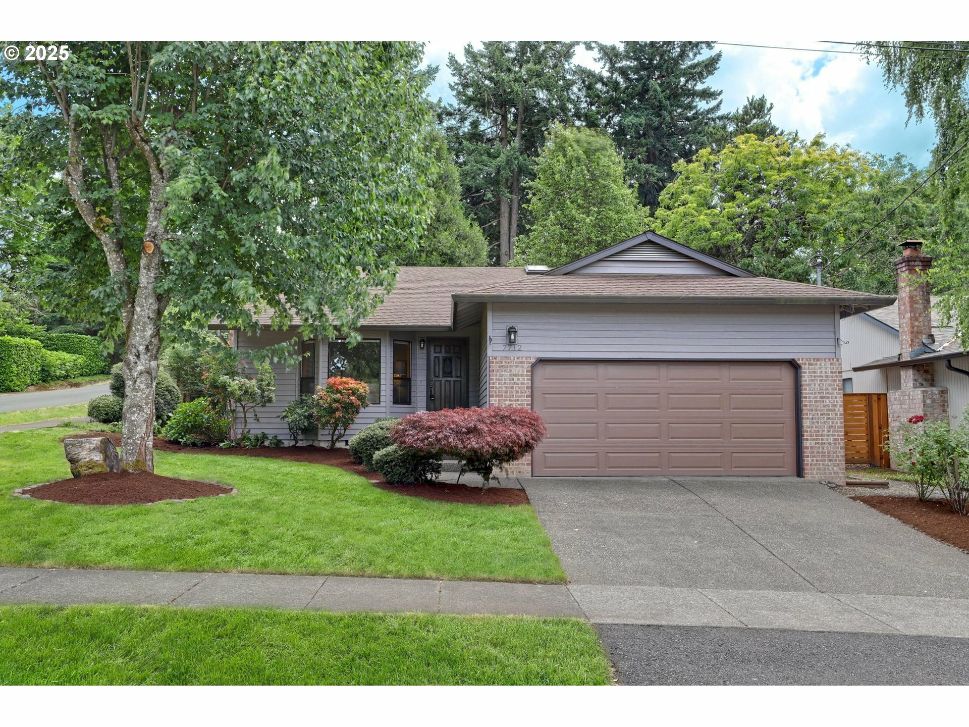 Property Photo: 7712 SW Landau St OR 97223