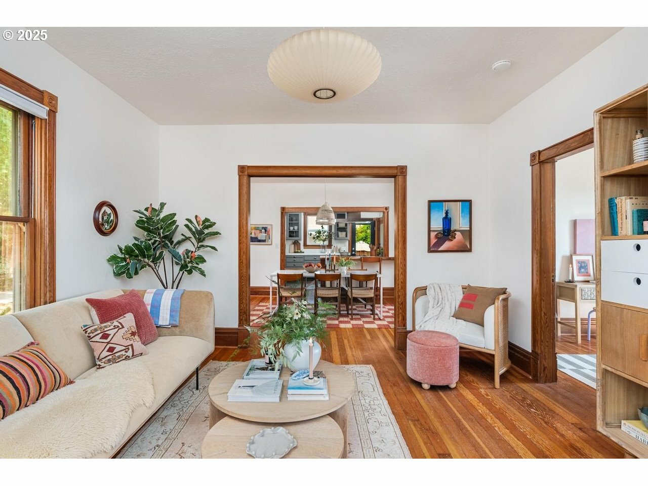 Property Photo: 7407 SE Alder St OR 97215