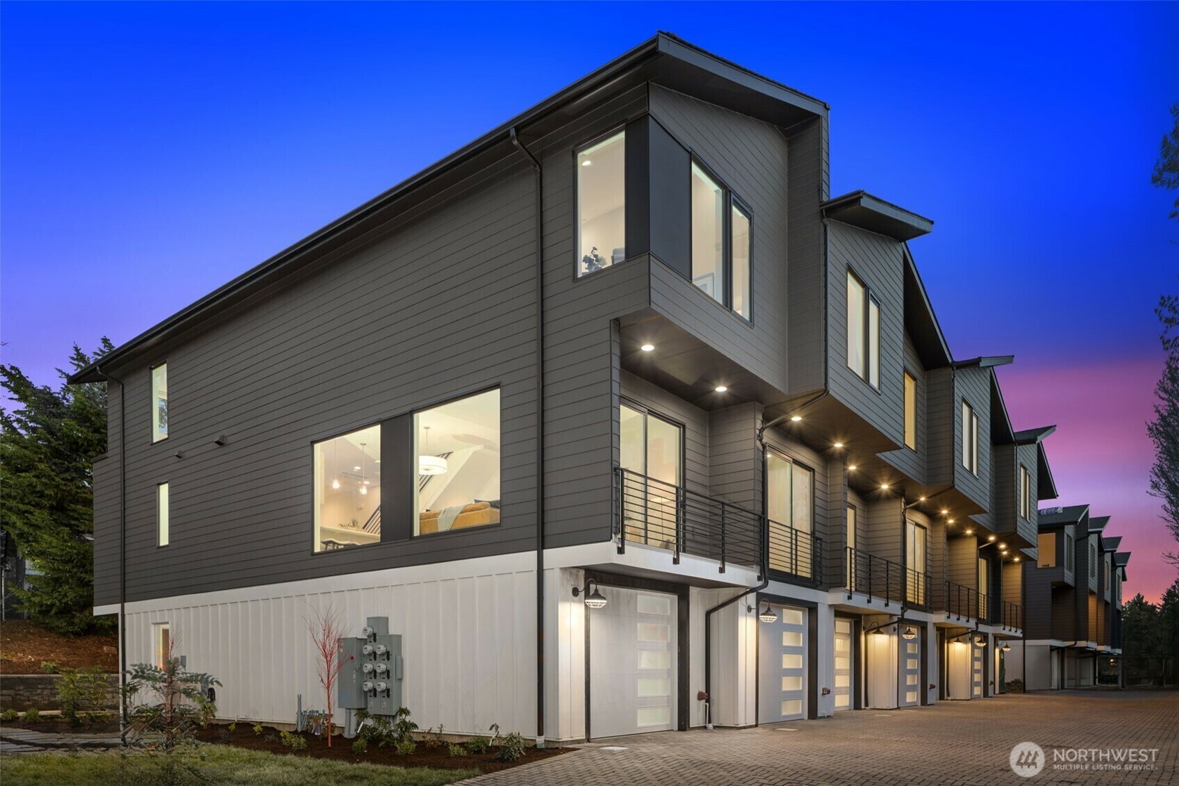 Property Photo:  12705 NE 144th Street E  WA 98034 