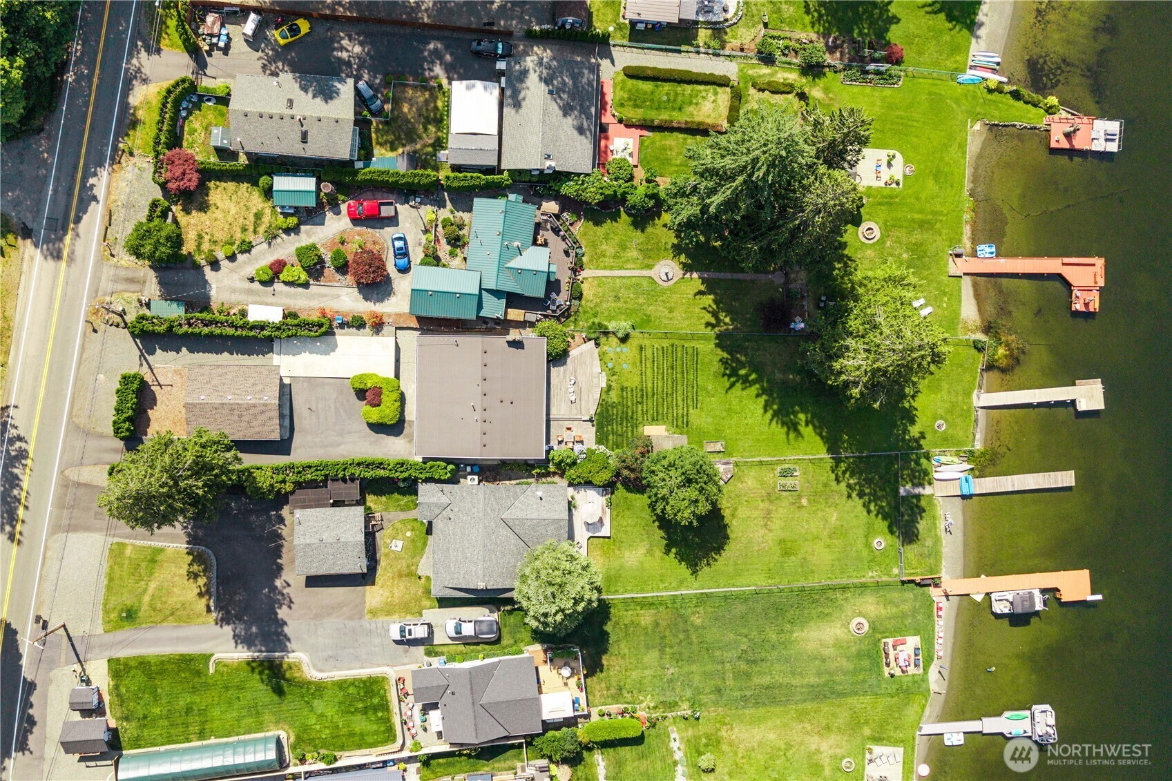 Property Photo: 31015 E Lake Morton Drive SE WA 98042