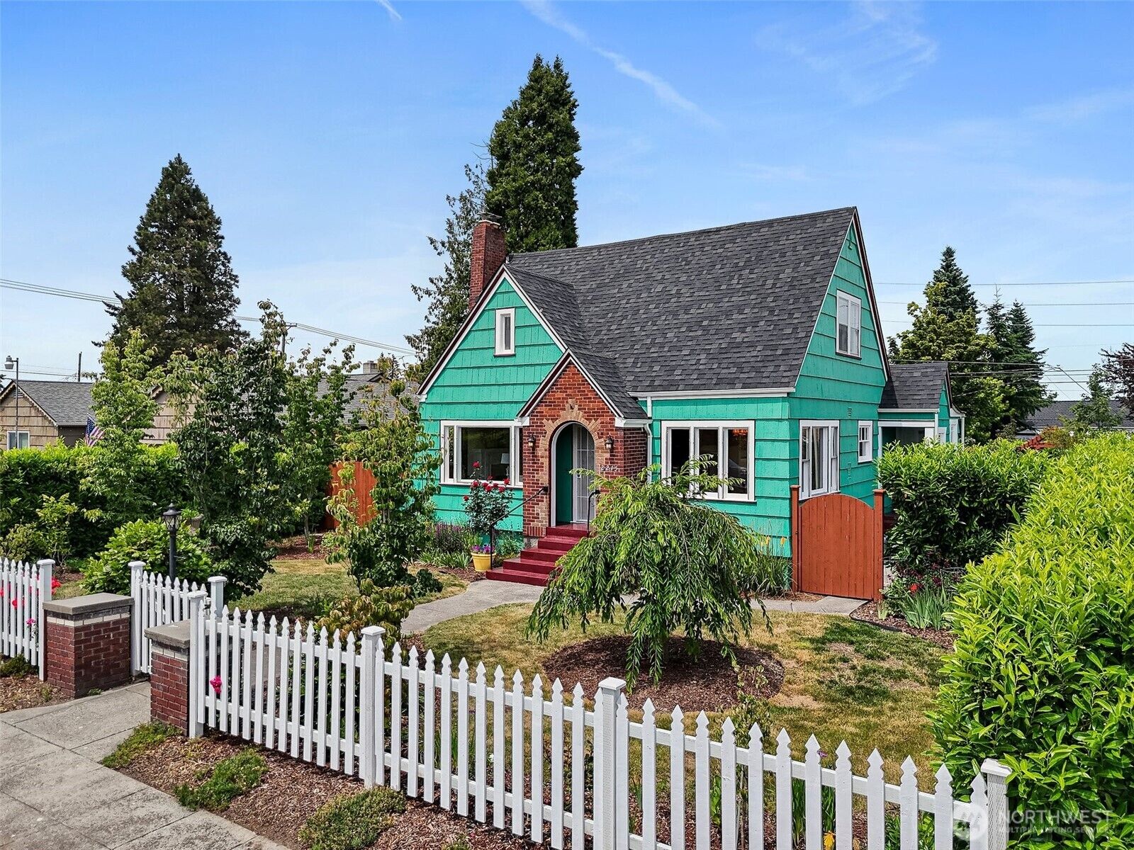 Property Photo:  2215 E Sherman Street  WA 98404 