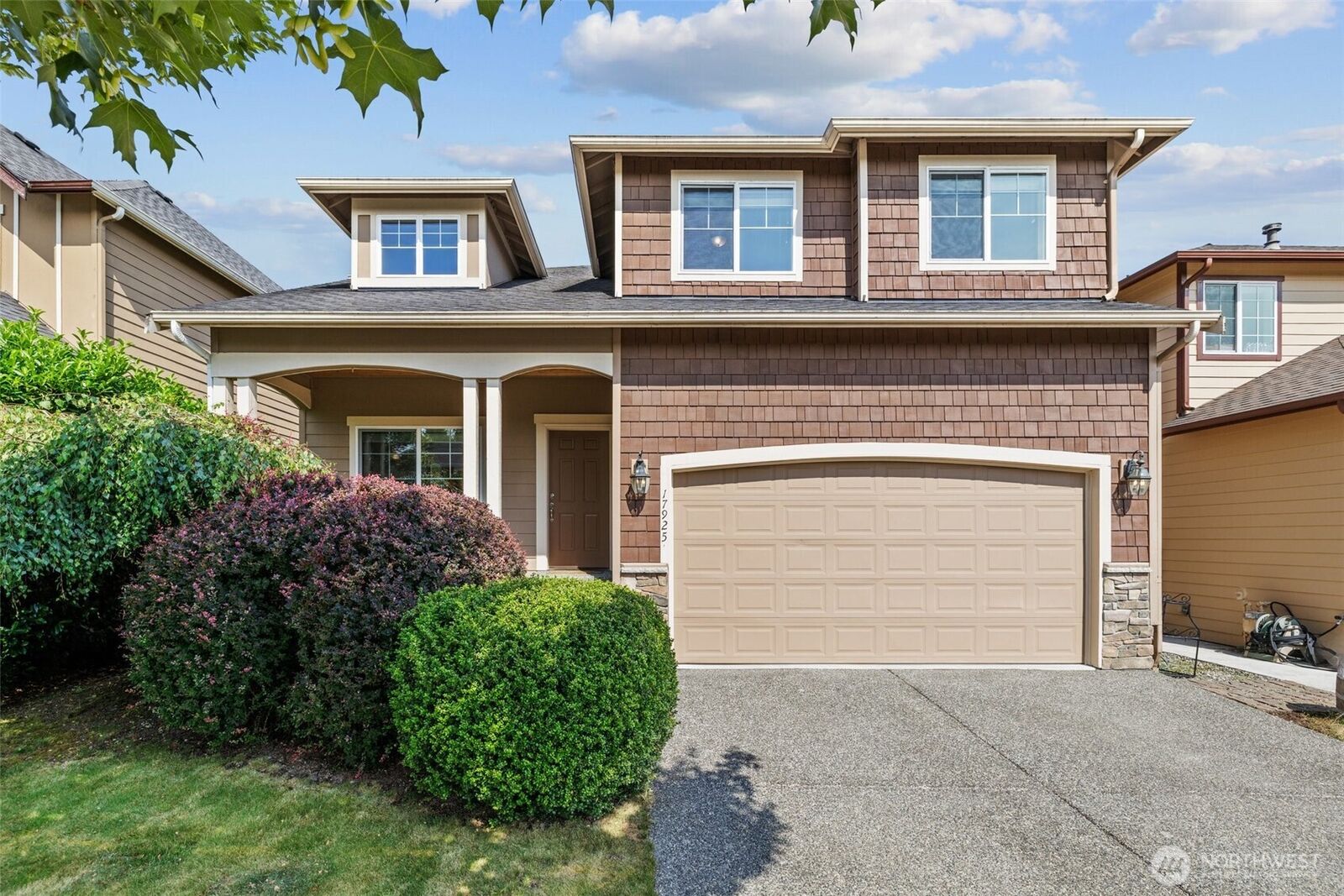 Property Photo: 17925 14th Ave W WA 98037