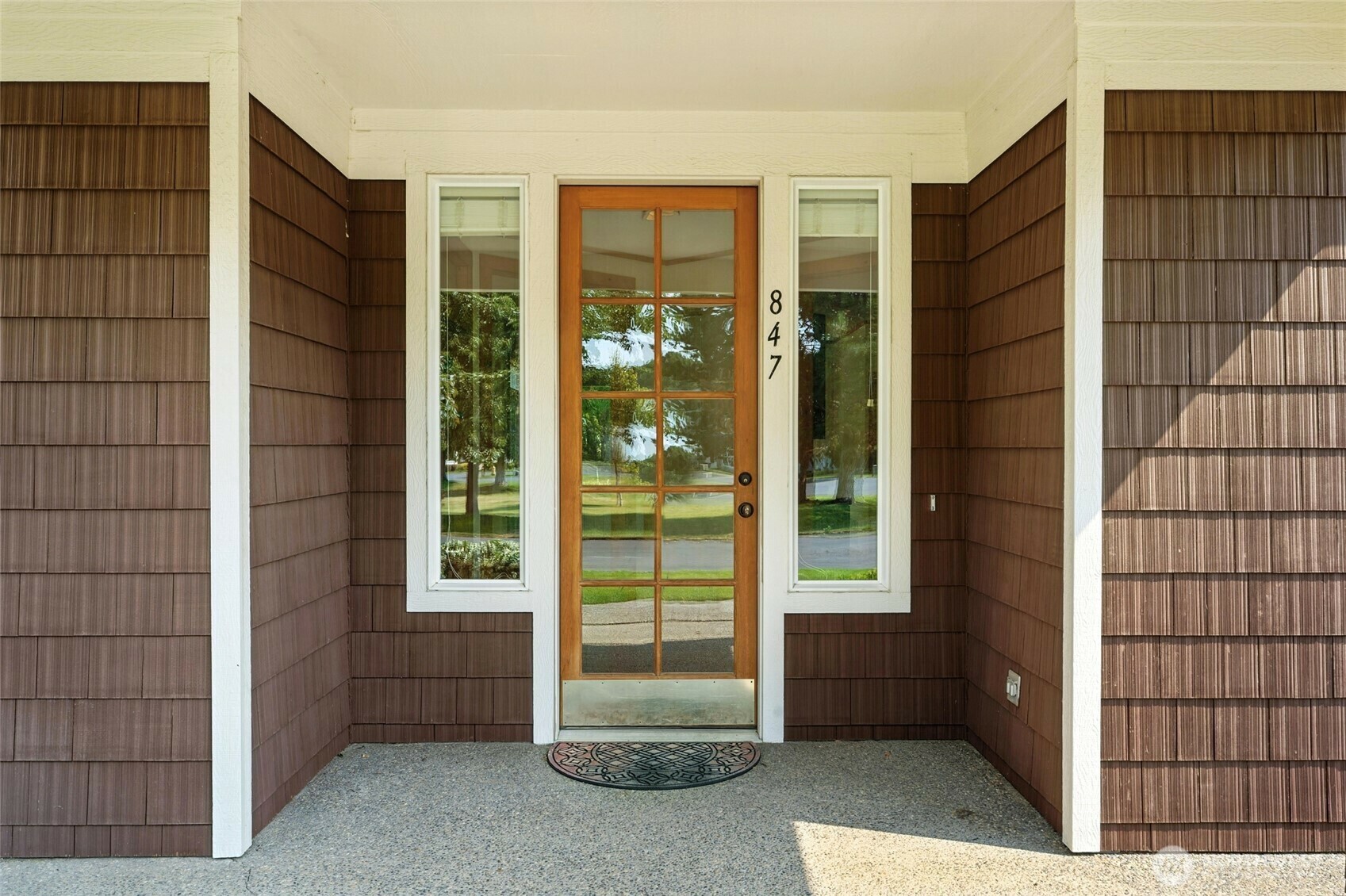 Property Photo: 847 SE Covey Court WA 99324
