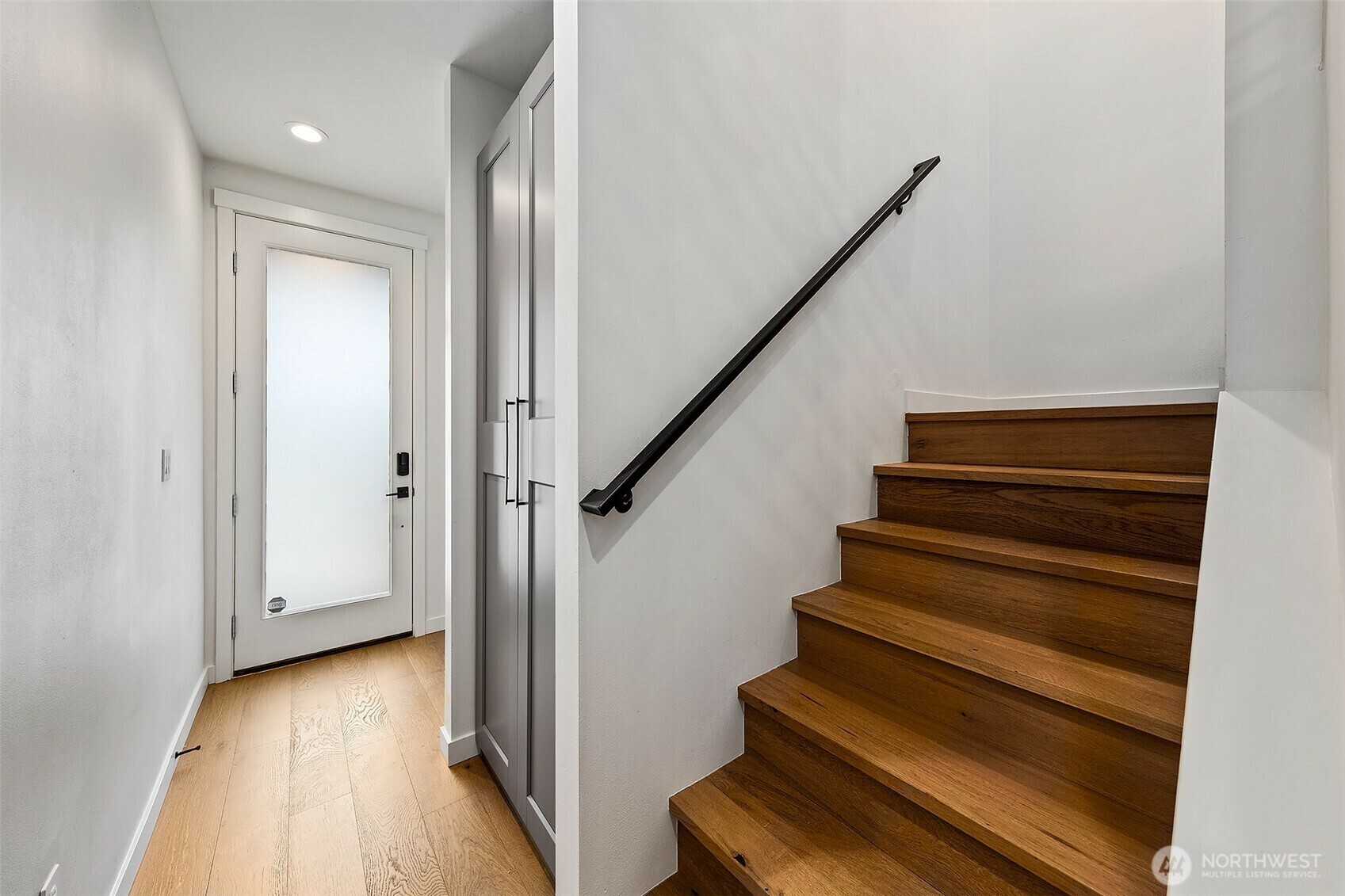Property Photo: 823 Warren Avenue N WA 98109
