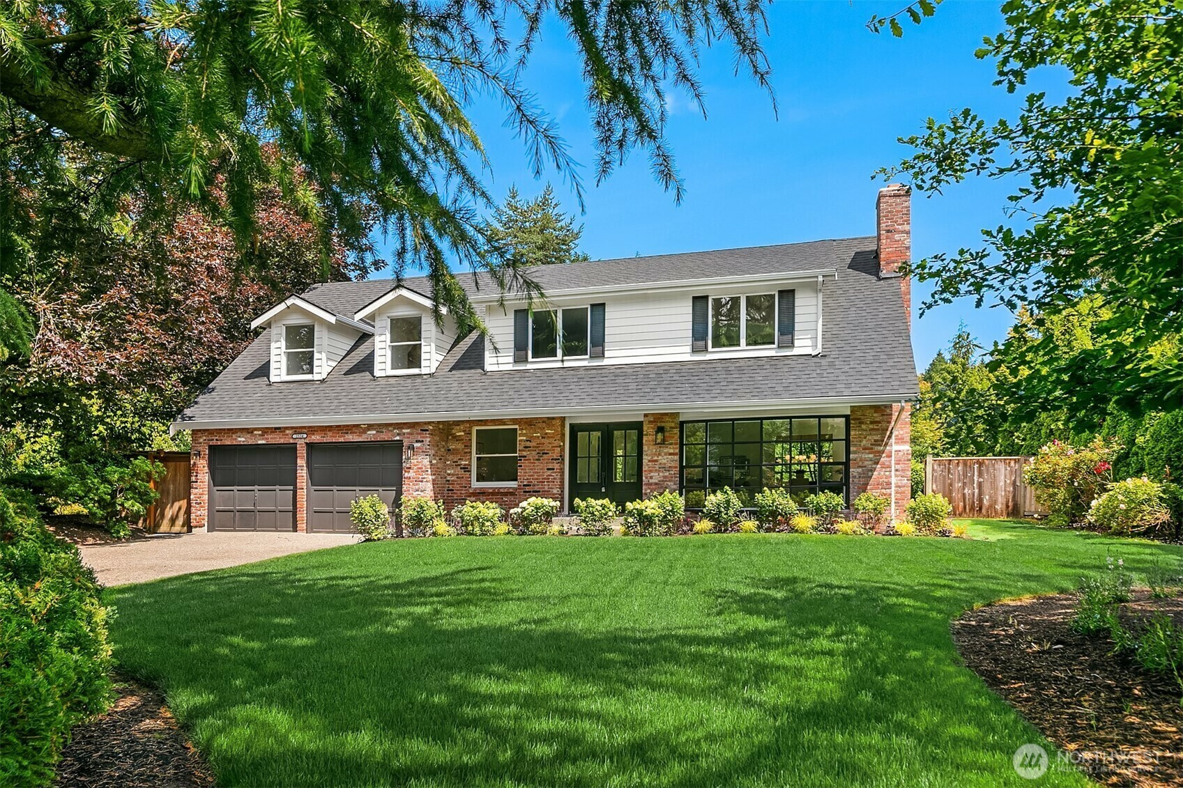 Property Photo: 2534 Medina Circle WA 98039